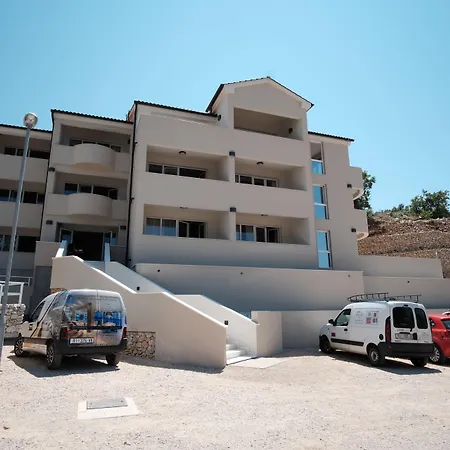 krevet i doručak Eola Leisure 4*