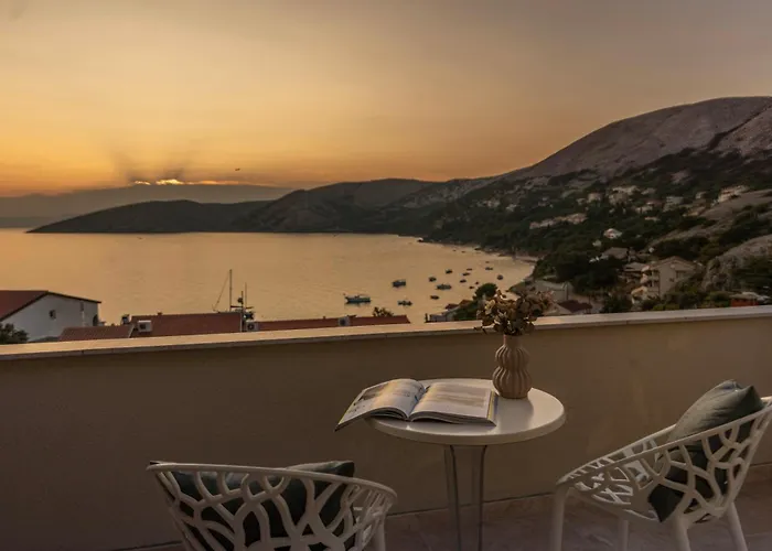 Eola Leisure 4* Stara Baška