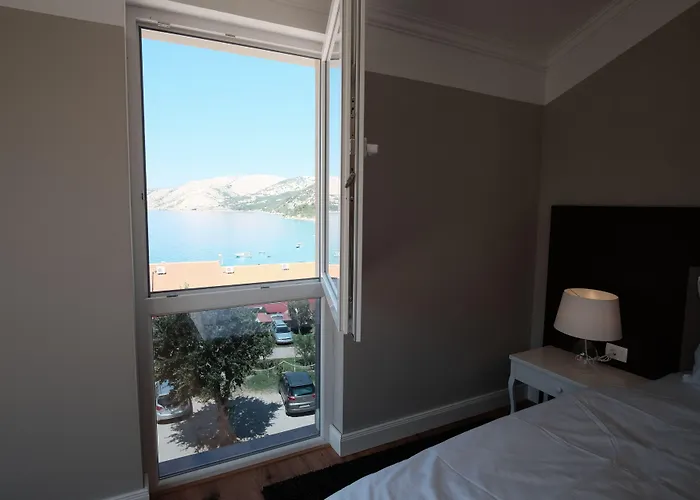 Eola Leisure Bed & Breakfast 4*